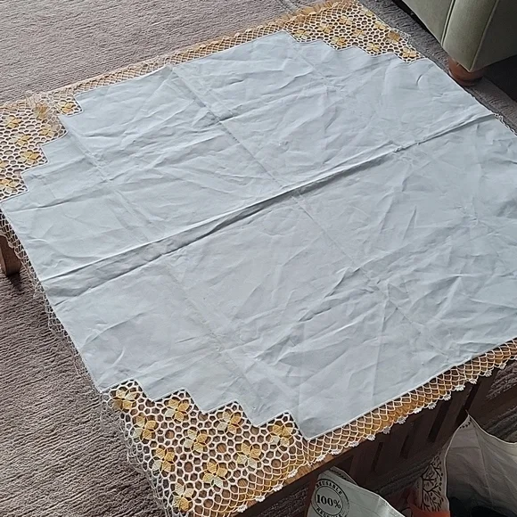 Handmade tablecloth - Picture 1 of 7